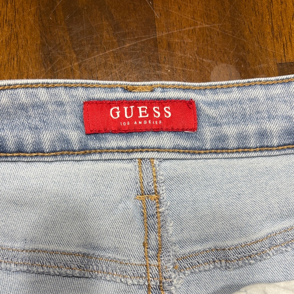 GUESS High Rise Light Blue Jeans - Picture 2 of 9